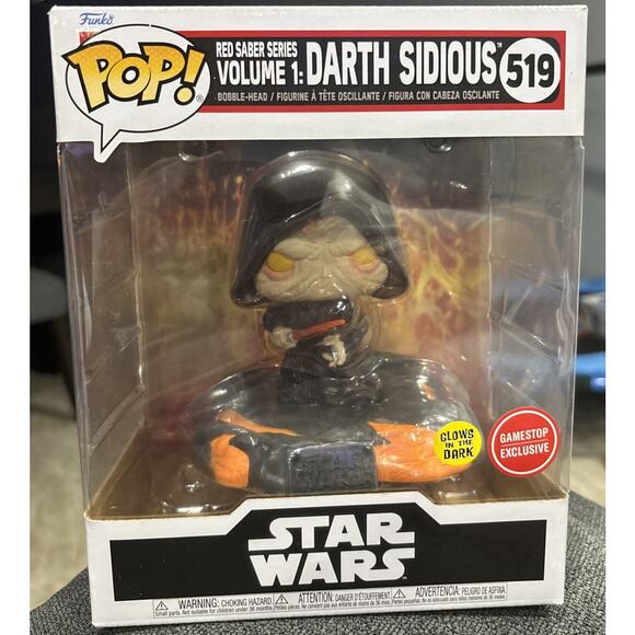 Funko Pop! Deluxe: Star Wars - Darth Sidious (Glows in the Dark) - GameStop - Picture 1 of 1